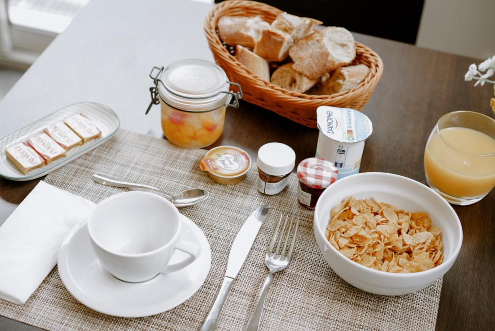 Hotel Ideal Sejour - Stylish Boutique With Quiet Garden